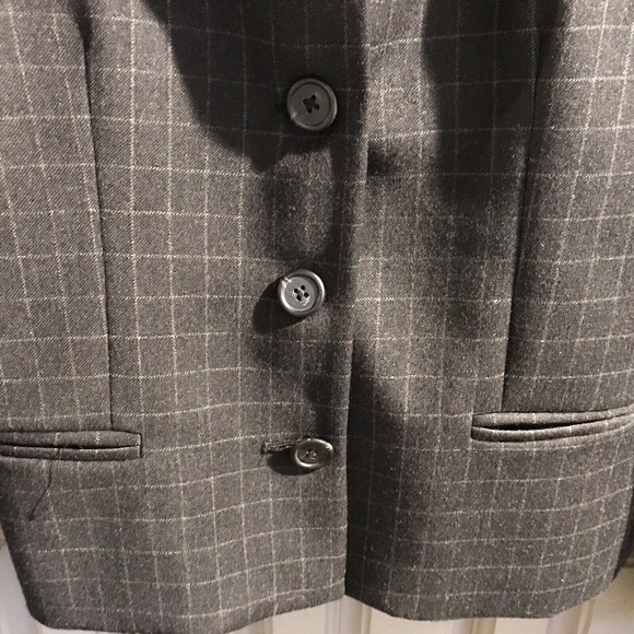 Lauren Ralph Lauren Blazer Sz2P Dark Gray Notched Collar 3 Button Pockets Pre-Ow - Picture 6 of 8